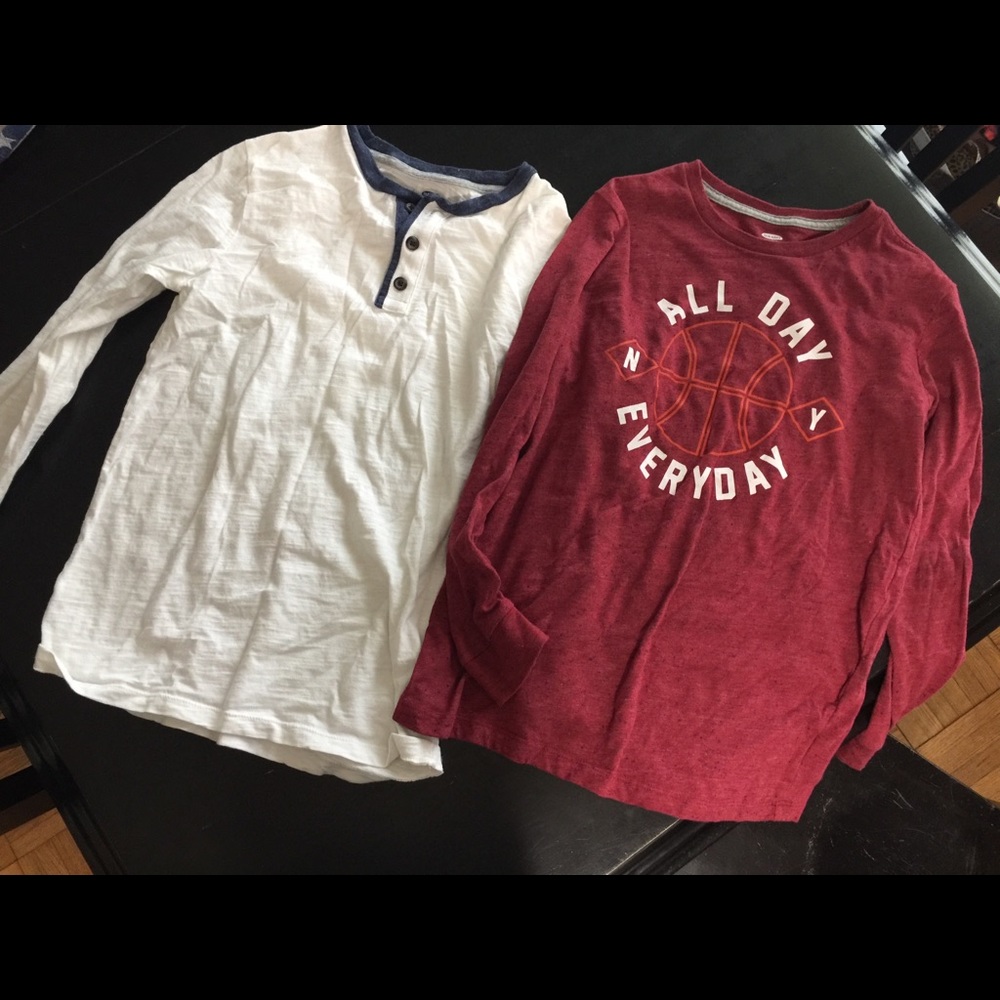 2 old navy long sleeve t shirts